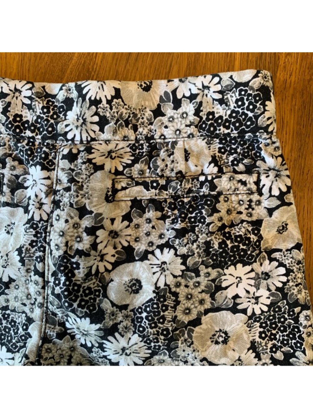 JANIE & JACK Monochrome Shorts Girls 5 5T Floral Black White Canvas Toddler Girl - Picture 4 of 5